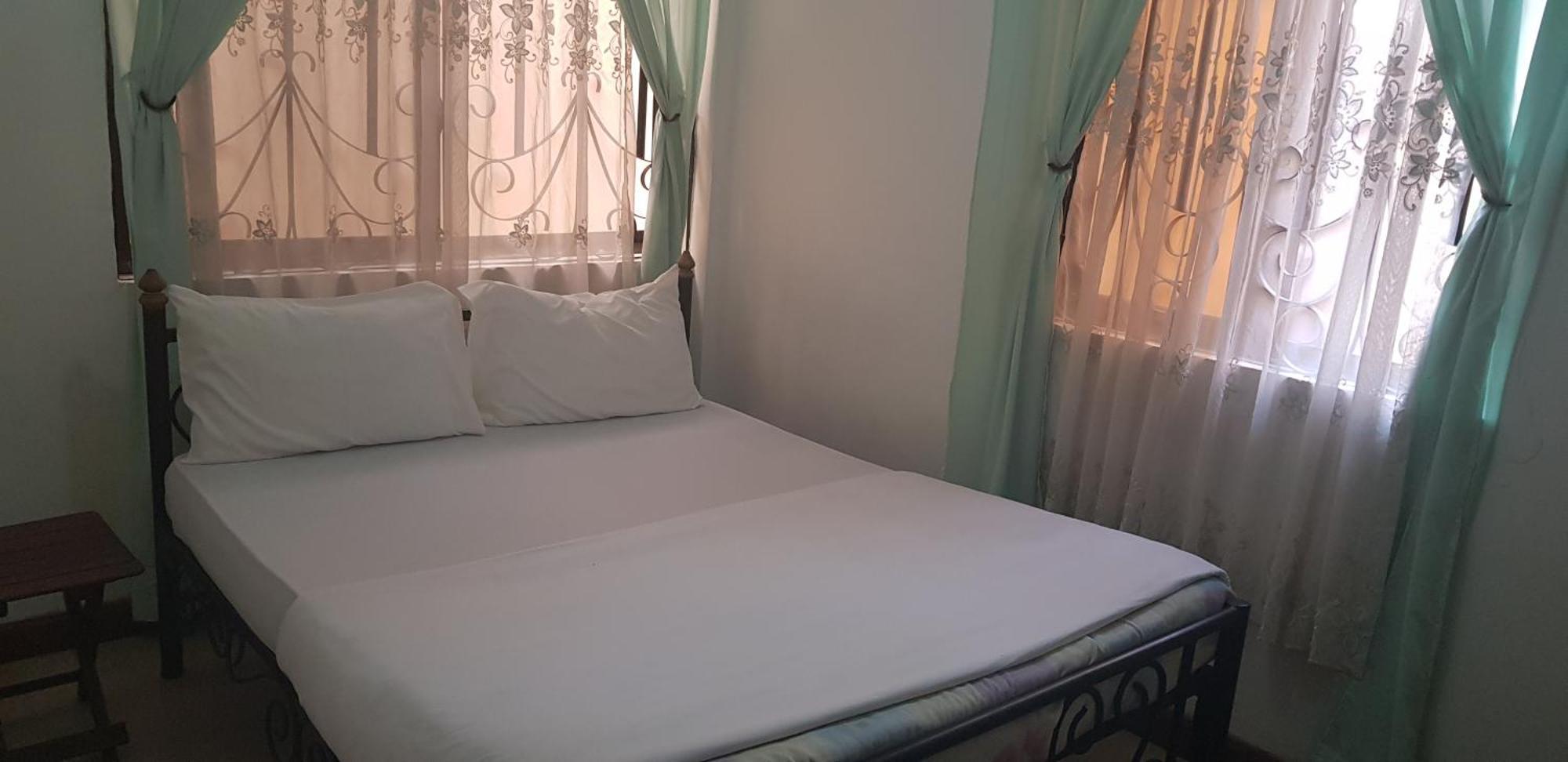 Bright Star Hotel 아루샤 외부 사진
