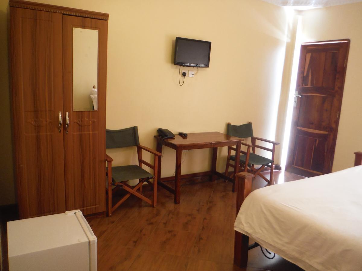 Bright Star Hotel 아루샤 외부 사진